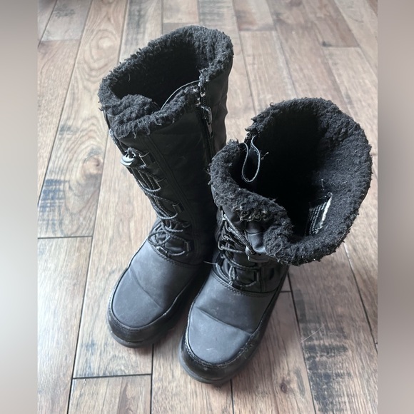 Tundra Kid’s snow boots size 13 - Picture 3 of 5